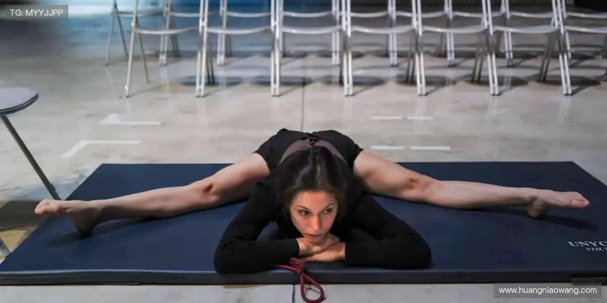 实时直击，弹幕狂欢！💻🎉 体育直播，就要和千万人一起尖叫！